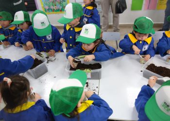 Con “aplastatón” de envases: Autoridades dan el vamos nacional al programa “Interescolar del Reciclaje”