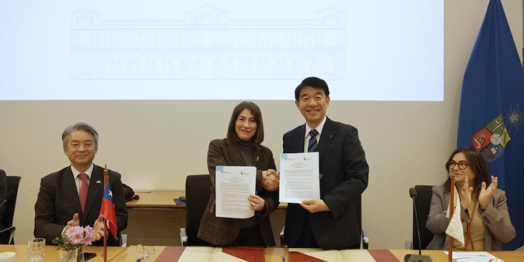U. de Chile y Science Tokyo firman histórica alianza para potenciar áreas de Ingeniería y Salud