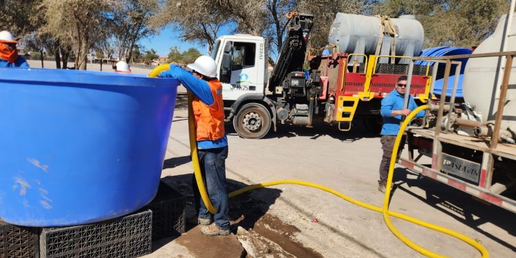 Aguas del Altiplano habilitó siete puntos de distribución alternativa de agua potable en La Tirana