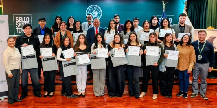 Nueva generación de Vigilantes Ambientales presentan innovadores proyectos en torno a la biodiversidad de Tarapacá