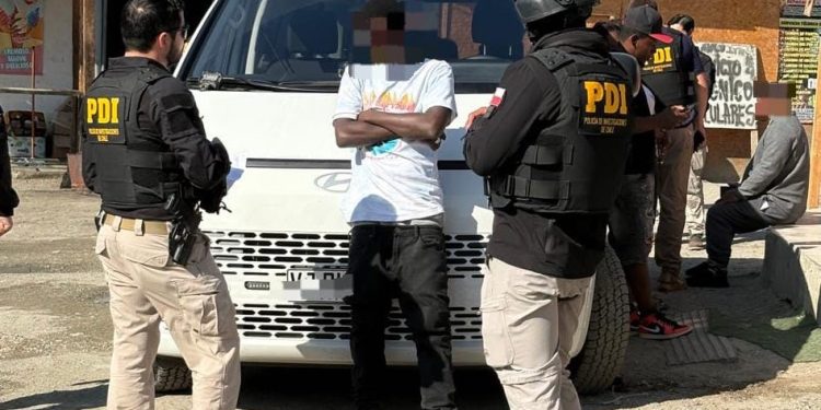 Fiscalización migratoria en Mejillones permitió denunciar a ocho extranjeros y detectar a una persona con expulsión vigente