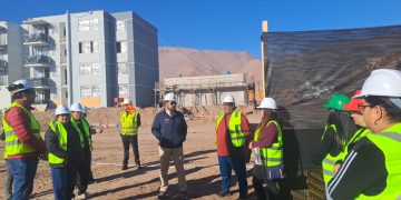 Familias conocieron departamento piloto de proyecto habitacional Brisas del Tamarugal II en Alto Hospicio