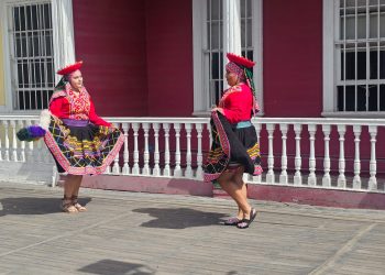 Cuarto encuentro de Danzas Migrantes en el Teatro Municipal de Iquique
