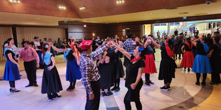 BAFONA dicta taller para más de 60 bailarines y músicos en Arica