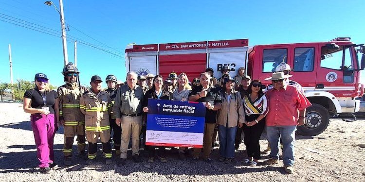 Bienes Nacionales y Gore Tarapacá entregan terreno para futuro Cuartel de Bomberos de Pica