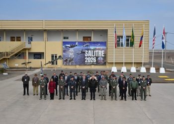 Armada de Chile participa en ejercicio «Salitre 2026» de la Fuerza Aérea