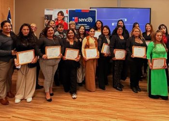 20 mujeres de Arica fortalecen sus oportunidades laborales gracias al curso manipulación de alimentos del SENCE
