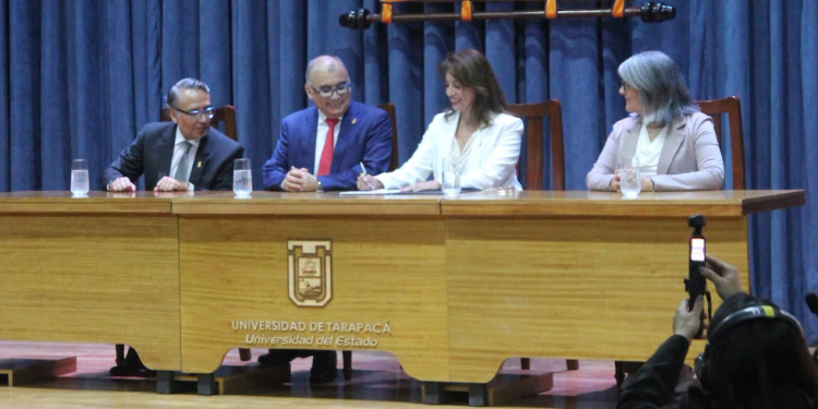 Hito histórico: Jennifer Peralta Montecinos asumió como la primera rectora de la Universidad de Tarapacá