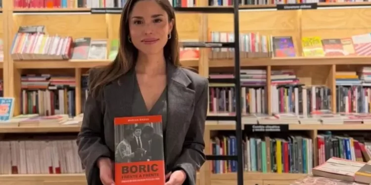 Autora de libro sobre Boric: “Orellana me dijo que pensó renunciar durante 2 meses por manejo de caso Monsalve”