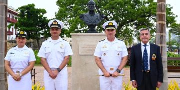 Prat por el mundo: Develan busto del máximo héroe nacional en Cartagena de Indias