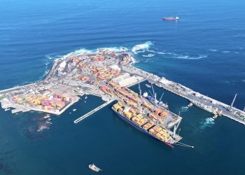 Puerto de Iquique cierra primer semestre con alza de 4% en transferencia de carga