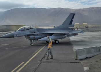 Aviones F-16 Block 50 y F-5 Tigre III forman parte de “Salitre 2026” en los cielos del Norte Grande