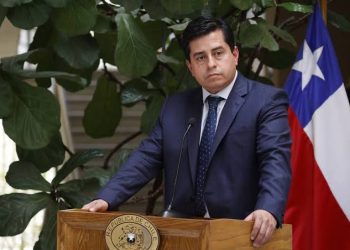 Senador Pedro Araya (PPD) defiende acuerdo con el gobierno por megarreforma y cuestiona «infantilismo» de la oposición