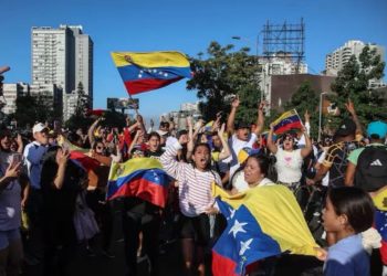 Protocolo de salida humanitaria para venezolanos en Chile tras doble terremoto