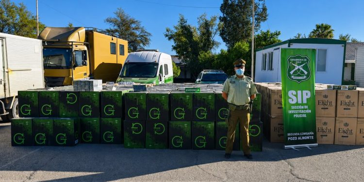 Carabineros incauta más de 325 mil cajetillas de cigarrillos de contrabando en la provincia del Tamarugal