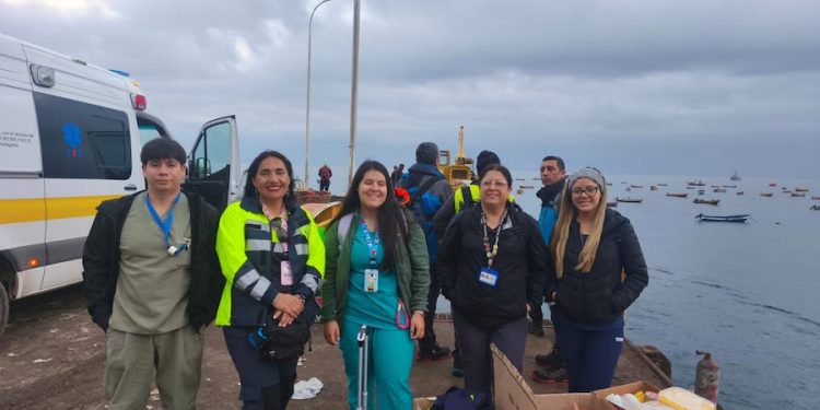 Hospital de Tocopilla y Armada coordinan asistencia médica marítima para familias de Caleta Punta Arenas