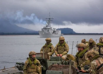 Submarinos, aviación naval, infantes y fuerzas especiales: Chile despliega una Fuerza de Tarea Anfibia en Magallanes