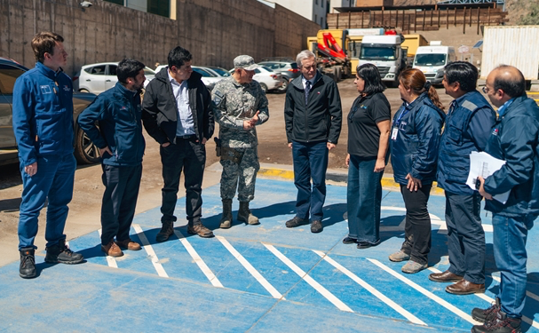 Presidente José Antonio Kast recorre Tocopilla y coordina respuesta ante graves daños provocados por sistema frontal
