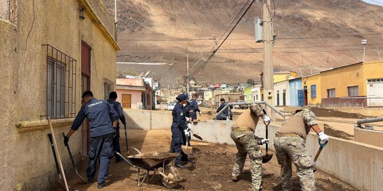 Cuarta Zona Naval continúa despliegue en zona afectada por aluviones
