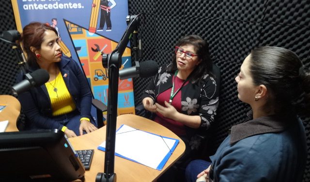 Impulsan oportunidades de reinserción social en el CCP de Iquique a través de la Radio Estación Sin Número