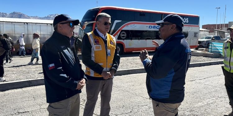 Tarapacá fortalece los controles al transporte internacional con operativo fronterizo en Colchane
