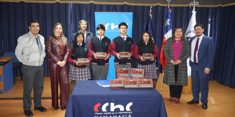 CChC Tarapacá realiza donación para aportar a la seguridad de estudiantes de Alto Hospicio