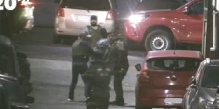 Hombre fue detenido tras incendiar un vehículo estacionado en Iquique