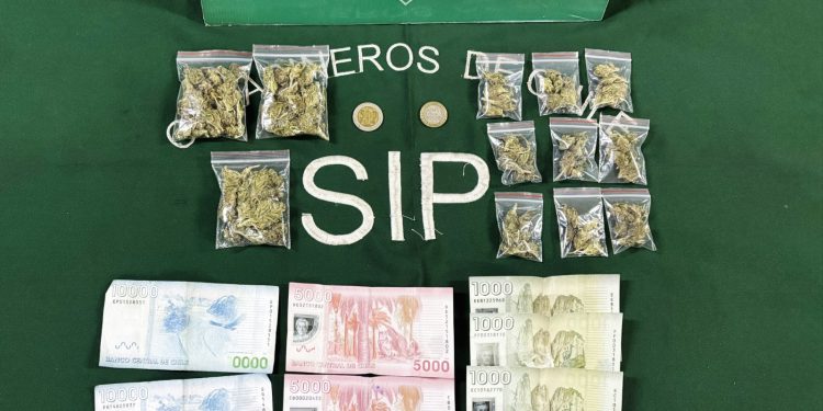 Carabineros detiene a pareja por microtráfico en el centro de Iquique