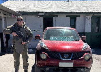 Carabineros recuperó en Colchane vehículo robado en Iquique