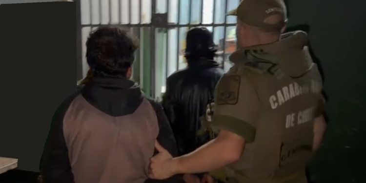 Carabineros detienen a hombre con orden vigente por violación