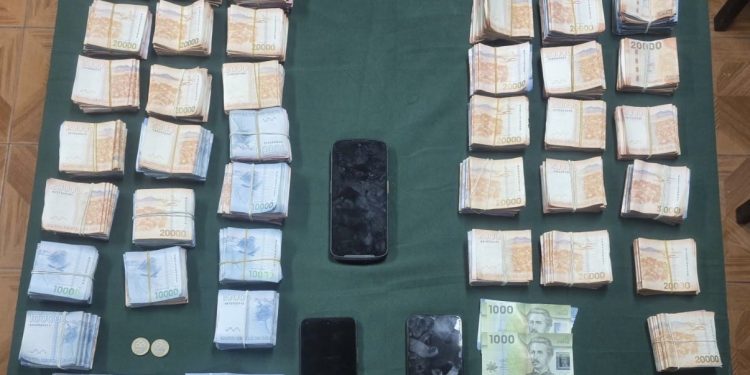 Detienen a ciudadanos dominicanos con más de $36 millones en efectivo en sector fronterizo