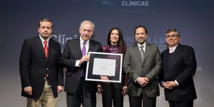 Clínica Universidad de los Andes obtiene el primer lugar en el sector clínicas del Premio Nacional de Satisfacción de Clientes PROCALIDAD 2026