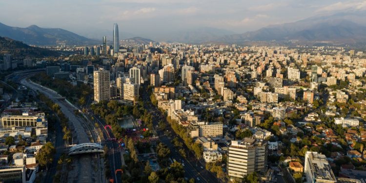 Imacec sorprende al alza y redefine las decisiones de inversión inmobiliaria