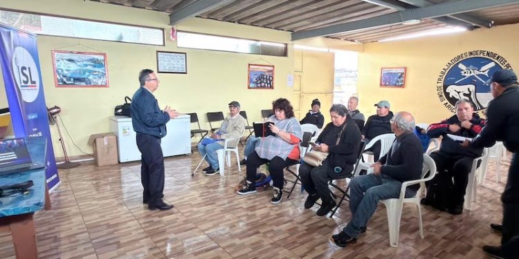 ISL realiza jornada informativa y de prevención de riesgos para trabajadores de la pesca artesanal