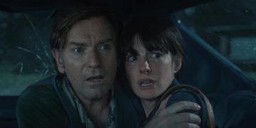 El final de la calle Oak: Anne Hathaway, escritora clandestina en los 80s