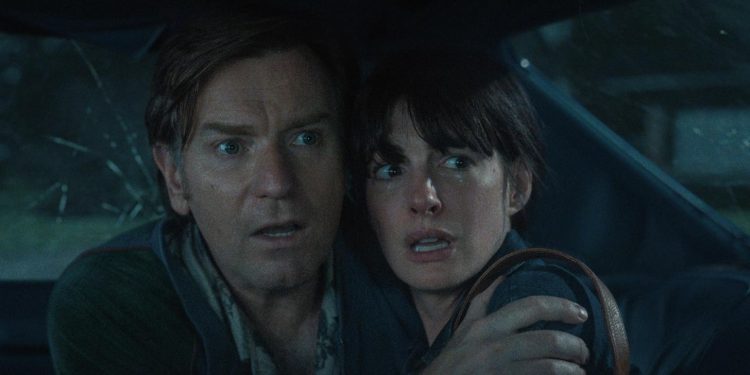 El final de la calle Oak: Anne Hathaway, escritora clandestina en los 80s