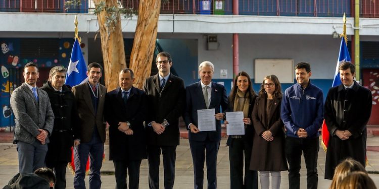 Presidente José Antonio Kast encabezó publicación de la Ley “Escuelas Protegidas”