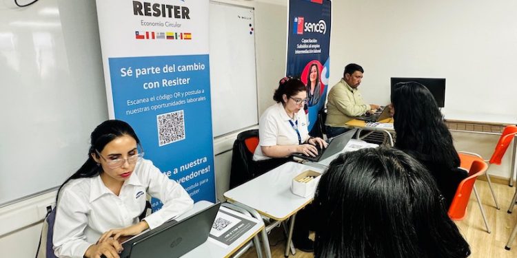 600 personas participaron en masivo reclutamiento minero impulsado por SENCE en Arica