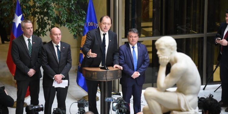 Minvu y Hacienda presentan proyecto para ampliar el subsidio hipotecario y garantías estatales