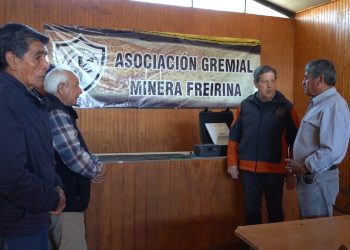 SONAMI entrega equipos Starlink a asociaciones mineras