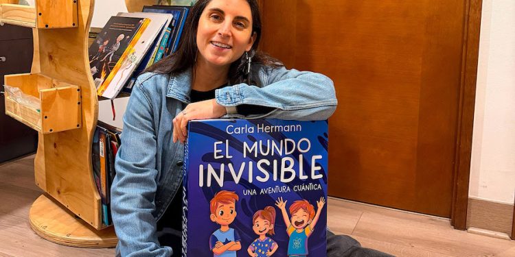 Académica U. de Chile Carla Hermann lanza libro que acerca la física cuántica a niños y niñas