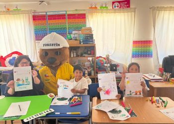 CONAF Tarapacá impulsa la prevención de incendios forestales en comunidades educativas de Huara y Pozo Almonte
