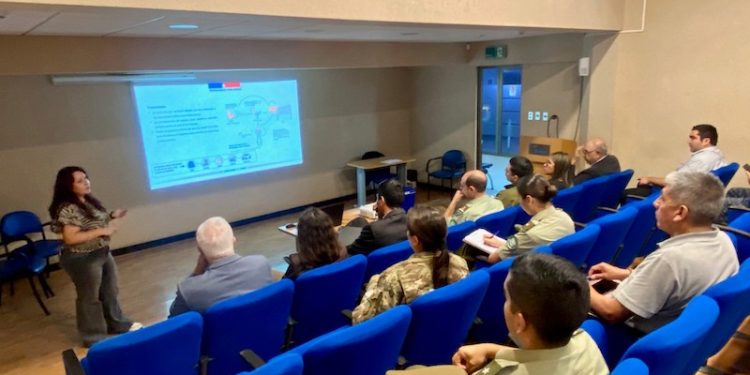 SAG capacita a instituciones de Arica y Parinacota para respuesta ante Influenza Aviar