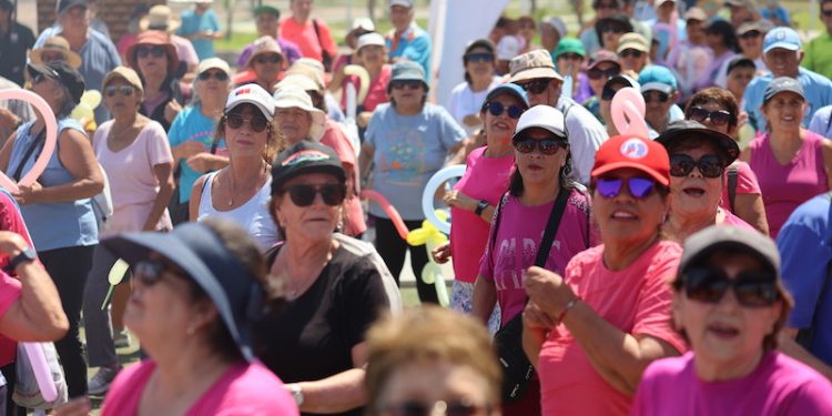 El “Centro Integral Ariel Standen” llega a los barrios con intervenciones gratuitas de actividad física y salud para personas mayores