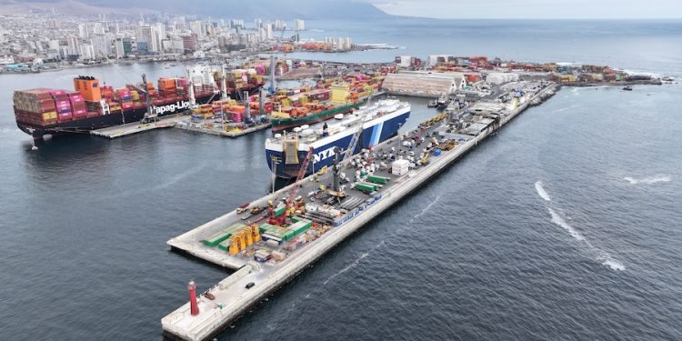 Agosto: Puerto de Iquique aumenta un 7% su transferencia de carga y mantiene tendencia
