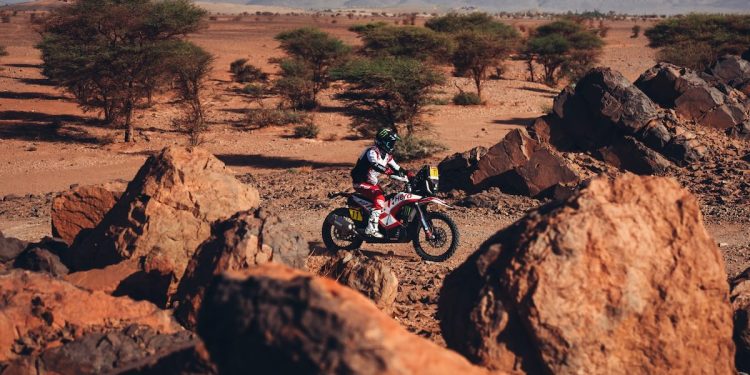Ignacio “Nacho” Cornejo avanza con solidez en la Etapa 1 del Rallye du Maroc