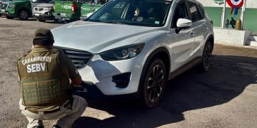 Detienen a joven de 16 años que conducía vehículo con encargo por robo en Huara