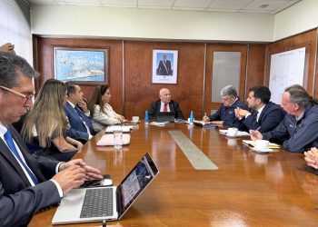Seremis de MOP, Transportes y Midesof conocen ejes estratégicos de EPI sobre Política Logística Regional