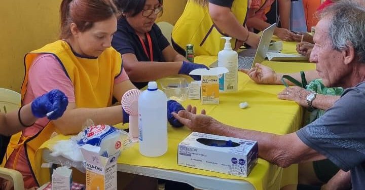 Recursos GORE: Proyecto distribuyó más de 700 equipos médicos para prevención de diabetes e hipertensión