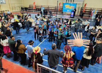 Reconocen a dirigentes sociales de Huara en capacitación sobre gestión comunitaria
